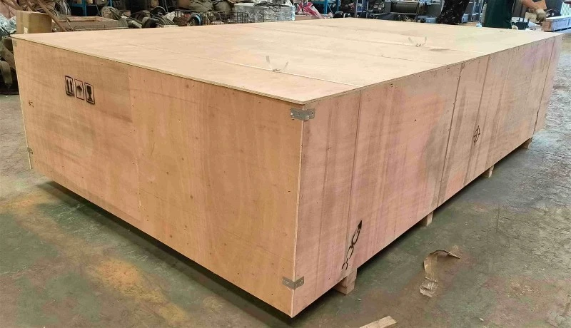 Electric trackless transporter packaging and delivery Electric trackless transporter packaging and delivery